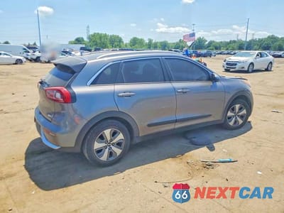 Trzecie zdjęcie samochodu z tyłu: 2018 KIA NIRO LX VIN:KNDCB3LC6J5202151 - miniatura