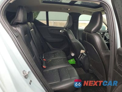 Zdjęcie 11 z 13 samochodu: 2019 VOLVO XC40 T5 MOMENTUM VIN:YV4162UK0K2084545 - miniatura