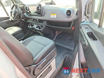 Zdjęcie 8 z 14 samochodu: 2025 MERCEDES-BENZ SPRINTER 2500 VIN:W1Y4KBHY7ST197277 - miniatura