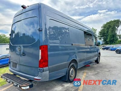 Trzecie zdjęcie samochodu z tyłu: 2021 MERCEDES-BENZ SPRINTER 2500 VIN:W1Y40CHY3MT071660 - miniatura