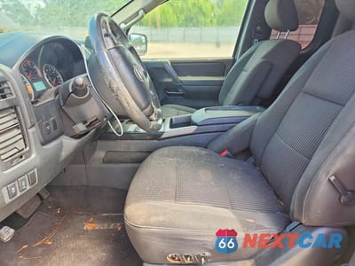 Zdjęcie 7 z 12 samochodu: 2014 NISSAN TITAN SV VIN:1N6BA0CA4EN504519 - miniatura