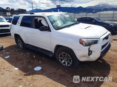 Czwarte zdjęcie samochodu z boku: 2019 TOYOTA 4RUNNER TRD OFF-ROAD VIN:JTEBU5JR2K5623449 - miniatura