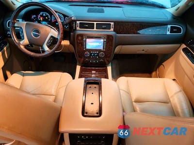 Zdjęcie 8 z 13 samochodu: 2013 GMC YUKON XL DENALI VIN:1GKS2MEF0DR158397 - miniatura