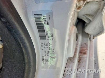 Zdjęcie 13 z 13 samochodu: 2015 CHRYSLER 200 C VIN:1C3CCCCG7FN673639 - miniatura