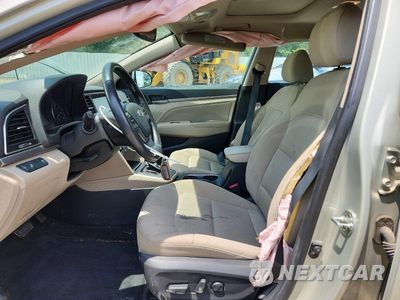 Zdjęcie 7 z 13 samochodu: 2017 HYUNDAI ELANTRA VALUE EDITION VIN:5NPD84LF0HH202885 - miniatura