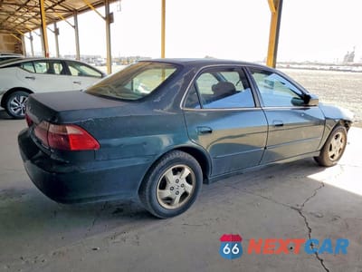 Trzecie zdjęcie samochodu z tyłu: 1999 HONDA ACCORD EX VIN:1HGCG5657XA044981 - miniatura