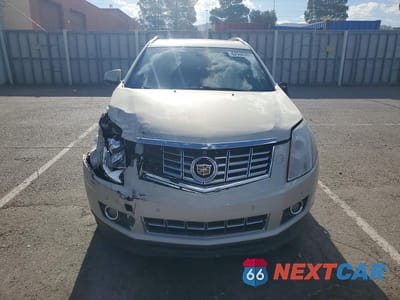 Piąte zdjęcie samochodu w środku: 2014 CADILLAC SRX PERFORMANCE COLLECTION VIN:3GYFNFE36ES527486 - miniatura