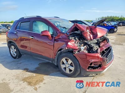 Czwarte zdjęcie samochodu z boku: 2017 CHEVROLET TRAX 1LT VIN:3GNCJLSB6HL139811 - miniatura