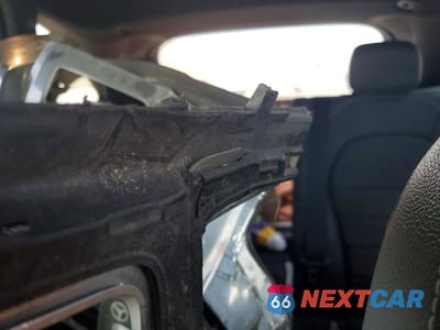 Zdjęcie 10 z 13 samochodu: 2019 MERCEDES-BENZ GLC 350E VIN:WDC0G5EB5KF498080 - miniatura
