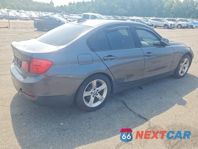 Trzecie zdjęcie samochodu z tyłu: 2013 BMW 328 XI SULEV VIN:WBA3B5G54DNS00892 - miniatura