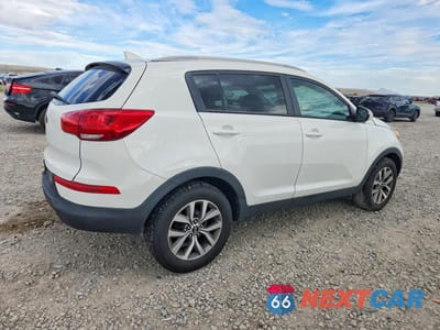 Trzecie zdjęcie samochodu z tyłu: 2015 KIA SPORTAGE LX VIN:KNDPB3ACXF7678709 - miniatura