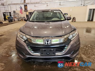 Piąte zdjęcie samochodu w środku: 2019 HONDA HR-V LX VIN:3CZRU6H38KG713928 - miniatura