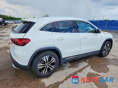 Trzecie zdjęcie samochodu z tyłu: 2025 MERCEDES-BENZ GLA 250 VIN:W1N4N4GB6SJ636378 - miniatura
