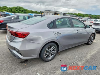 Trzecie zdjęcie samochodu z tyłu: 2024 KIA FORTE LXS VIN:3KPF24AD0RE777828 - miniatura