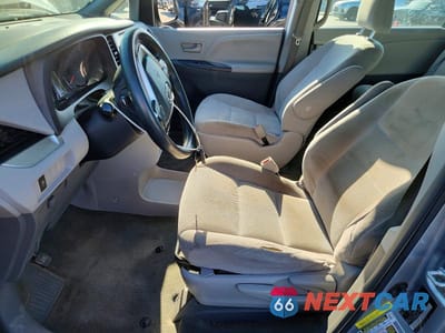 Zdjęcie 7 z 13 samochodu: 2017 TOYOTA SIENNA L 7-PASSENGER VIN:5TDZZ3DC5HS885386 - miniatura
