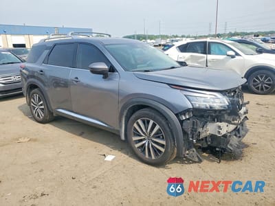 Czwarte zdjęcie samochodu z boku: 2022 NISSAN PATHFINDER PLATINUM VIN:5N1DR3DKXNC209381 - miniatura