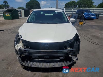 Piąte zdjęcie samochodu w środku: 2018 NISSAN SENTRA SR VIN:3N1AB7AP0JY211809 - miniatura