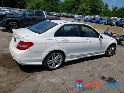 Trzecie zdjęcie samochodu z tyłu: 2014 MERCEDES-BENZ C 300 4MATIC VIN:WDDGF8AB4EG160639 - miniatura