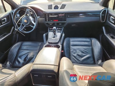 Zdjęcie 8 z 13 samochodu: 2019 PORSCHE CAYENNE VIN:WP1AA2AY5KDA06579 - miniatura