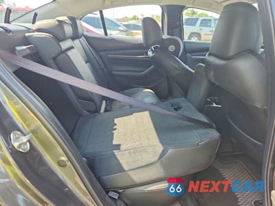 Zdjęcie 10 z 12 samochodu: 2021 MAZDA 3 PREFERRED VIN:JM1BPBCL1M1340117 - miniatura