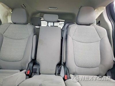 Zdjęcie 10 z 13 samochodu: 2021 TOYOTA SIENNA LE VIN:5TDKRKEC6MS015392 - miniatura