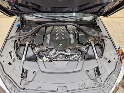 Zdjęcie 11 z 12 samochodu: 2021 BMW 750 XI VIN:WBA7U2C07MCF68499 - miniatura