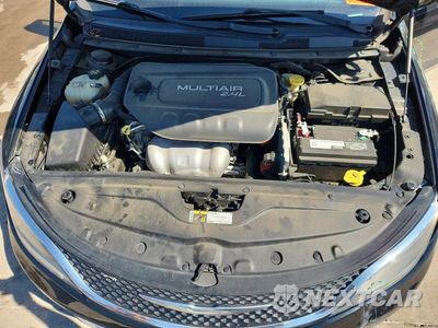 Zdjęcie 11 z 12 samochodu: 2017 CHRYSLER 200 LIMITED VIN:1C3CCCABXHN504483 - miniatura