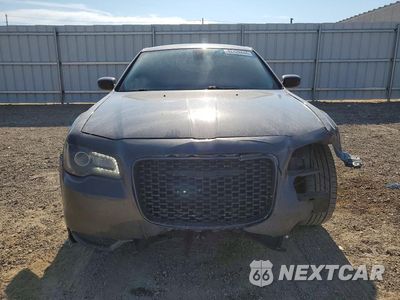 Piąte zdjęcie samochodu w środku: 2019 CHRYSLER 300 TOURING VIN:2C3CCAAG8KH679332 - miniatura