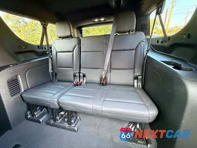 Zdjęcie 12 z 14 samochodu: 2023 CHEVROLET SUBURBAN K1500 Z71 VIN:1GNSKDKD5PR106113 - miniatura