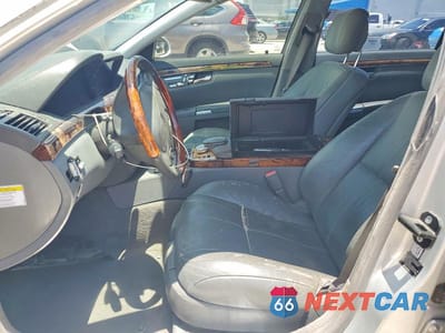 Zdjęcie 7 z 13 samochodu: 2007 MERCEDES-BENZ S 550 VIN:WDDNG71X27A107972 - miniatura