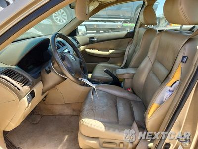Zdjęcie 7 z 13 samochodu: 2003 HONDA ACCORD EX VIN:1HGCM56643A129840 - miniatura