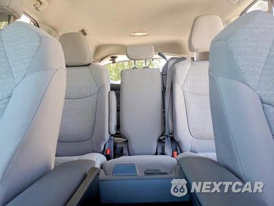 Zdjęcie 10 z 13 samochodu: 2021 TOYOTA SIENNA LE VIN:5TDKSKFC7MS036674 - miniatura
