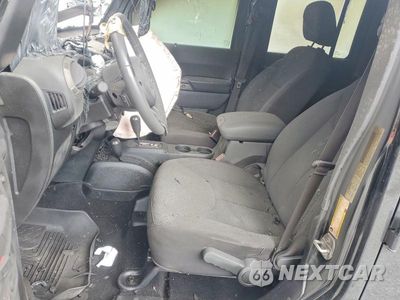 Zdjęcie 7 z 13 samochodu: 2017 JEEP WRANGLER UNLIMITED SPORT VIN:1C4BJWDG2HL529265 - miniatura