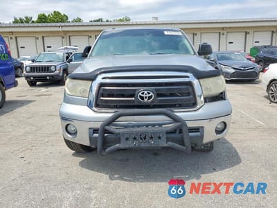 Piąte zdjęcie samochodu w środku: 2011 TOYOTA TUNDRA CREWMAX SR5 VIN:5TFDW5F13BX170523 - miniatura