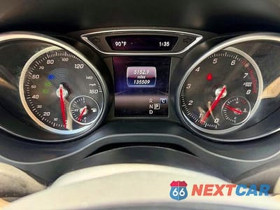 Zdjęcie 9 z 15 samochodu: 2018 MERCEDES-BENZ CLA 250 VIN:WDDSJ4EB0JN570193 - miniatura