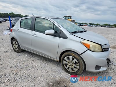 Czwarte zdjęcie samochodu z boku: 2012 TOYOTA YARIS 5-DOOR LE VIN:JTDKTUD32CD517437 - miniatura