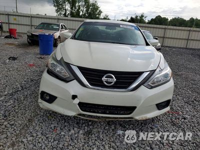 Piąte zdjęcie samochodu w środku: 2017 NISSAN ALTIMA 2.5 SV VIN:1N4AL3AP8HC189134 - miniatura