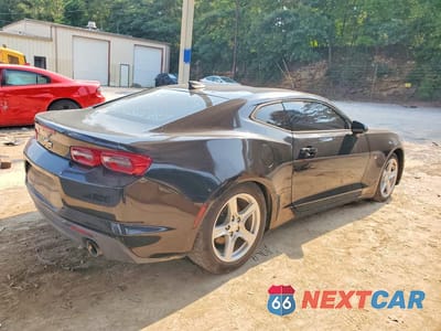 Trzecie zdjęcie samochodu z tyłu: 2019 CHEVROLET CAMARO LS VIN:1G1FB1RS9K0110670 - miniatura