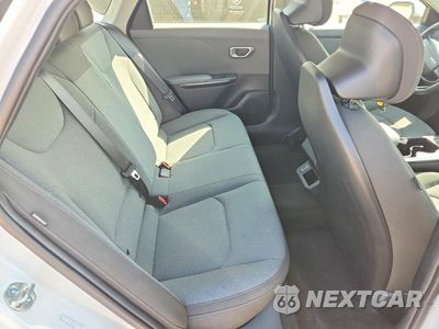 Zdjęcie 10 z 12 samochodu: 2025 KIA K4 LXS VIN:3KPFT4DE2SE220586 - miniatura
