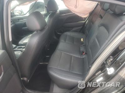 Zdjęcie 10 z 12 samochodu: 2017 HYUNDAI ELANTRA LIMITED VIN:KMHD84LF2HU170023 - miniatura
