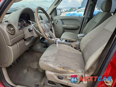 Zdjęcie 7 z 13 samochodu: 2006 JEEP LIBERTY LIMITED VIN:1J4GL58K46W182777 - miniatura