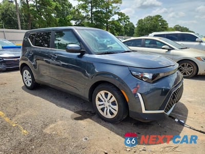 Czwarte zdjęcie samochodu z boku: 2023 KIA SOUL LX VIN:KNDJ23AU4P7207512 - miniatura