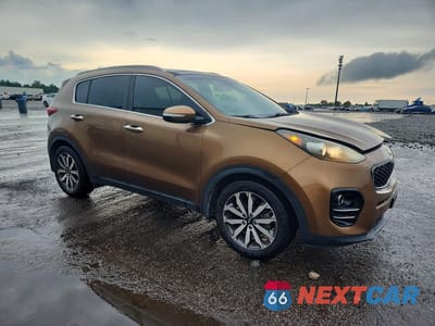 Czwarte zdjęcie samochodu z boku: 2017 KIA SPORTAGE EX VIN:KNDPN3AC0H7212992 - miniatura