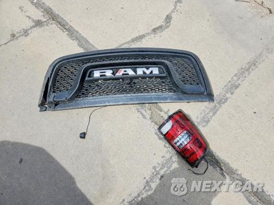 Zdjęcie 12 z 13 samochodu: 2016 RAM 1500 REBEL VIN:1C6RR7YTXGS252168 - miniatura