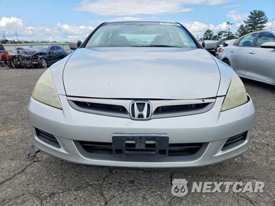 Piąte zdjęcie samochodu w środku: 2006 HONDA ACCORD SE VIN:1HGCM56396A103843 - miniatura