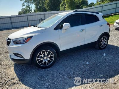 2018 BUICK ENCORE SPORT TOURING KL4CJ1SM8JB623138 - główne zdjęcie licytacji z USA - miniatura