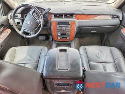 Zdjęcie 8 z 13 samochodu: 2007 CHEVROLET SUBURBAN C1500 VIN:3GNFC160X7G289237 - miniatura