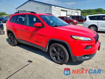 Czwarte zdjęcie samochodu z boku: 2018 JEEP CHEROKEE LATITUDE VIN:1C4PJLCB0JD618326 - miniatura