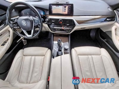 Zdjęcie 8 z 13 samochodu: 2020 BMW 530 I VIN:WBAJR3C00LCE55117 - miniatura