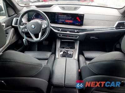 Zdjęcie 8 z 14 samochodu: 2024 BMW X5 XDRIVE40I VIN:5UX23EU09R9V63093 - miniatura